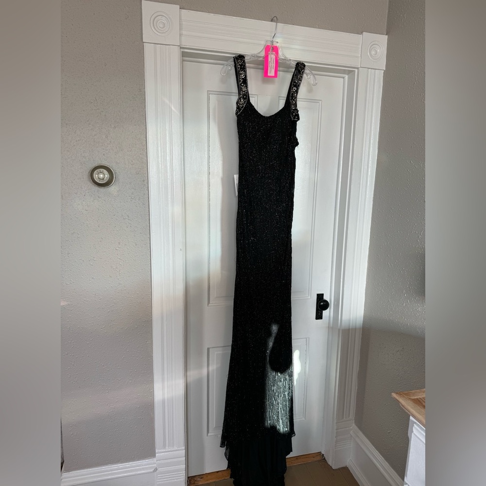 Black Sherri hill dress